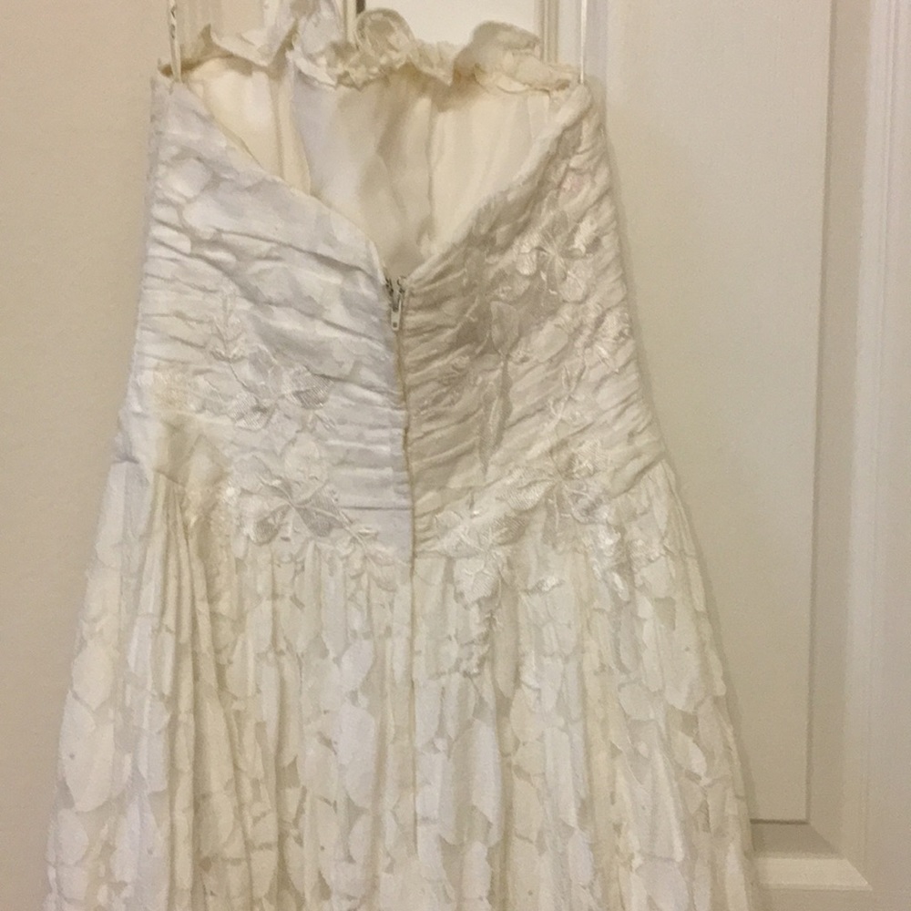Wedding dress Size 4 - Picture 6 of 7